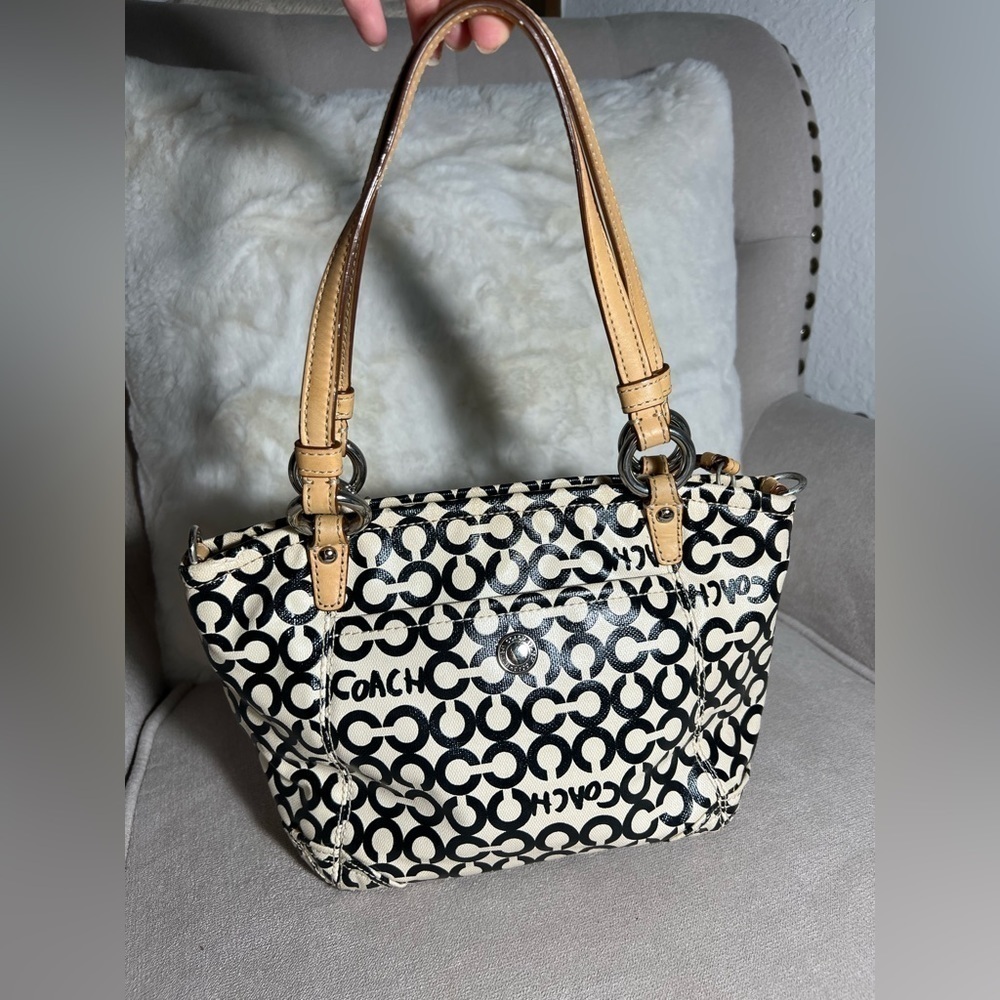 Pre-Owned Coach Black And White Patterned Purse Coated Canvas - Picture 5 of 16